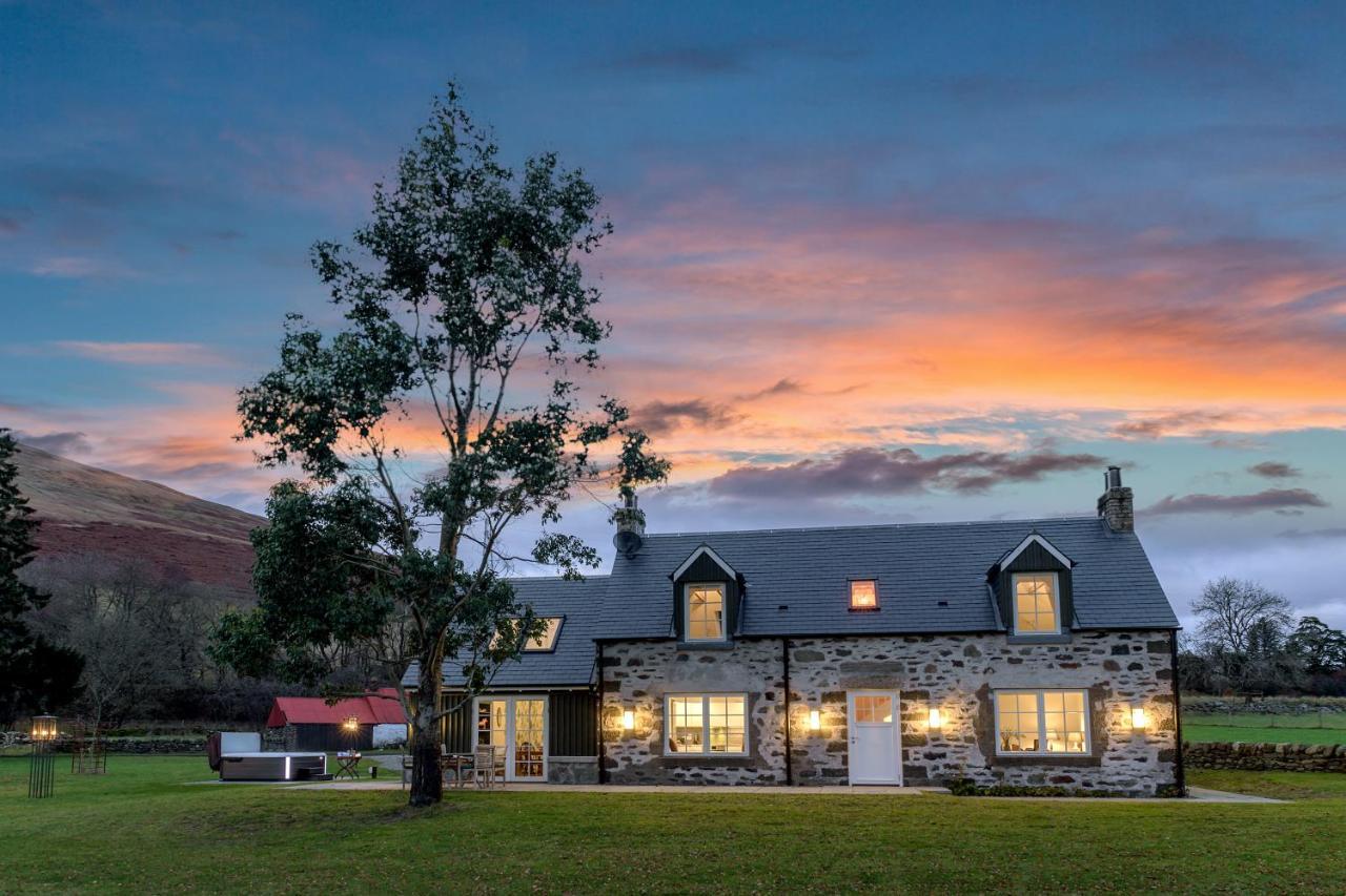 Dalveich Cottage, Hot Tub, 2 Bedroom, Lochearnhead Exterior foto